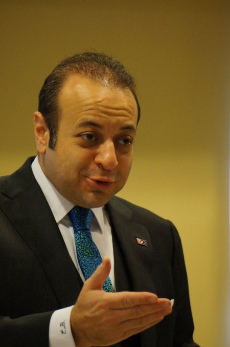 Egemen Bağış: Et ve tırnak olduğumuzu algılayarak beraber ter dökeceğiz