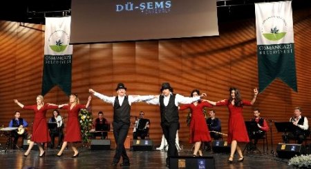 Ege’nin iki yakası notalarla buluştu