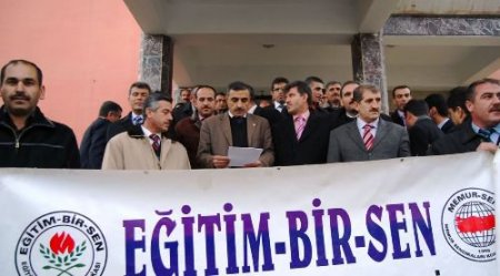 Eğitim Bir Sen: Milli Eğitim'deki Keyfilikler Son Bulsun