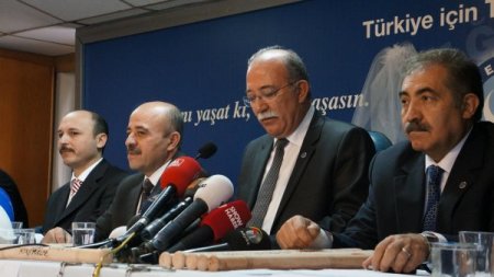 Eğitim Çalışmalarını Darağaçlı, Sopalı Protesto