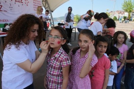 Eğitim Fakültesi öğrencileri, minikleri resimde yarıştırdı