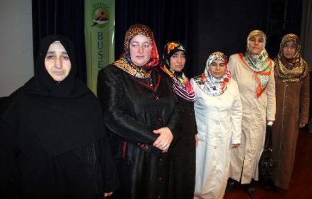 Eğitim Gönüllüsü Annelere Plaket Verildi
