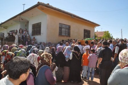 Eğitim Gönüllüsü Öğretmen Dualarla Son Yolculuğuna Uğurlandı
