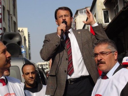 Eğitim-İş'in eyleminde gerginlik yaşandı