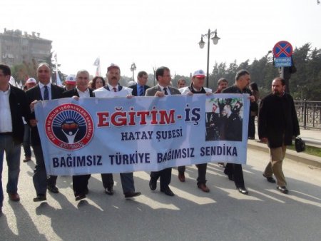 Eğitim-İş'in eyleminde gerginlik yaşandı