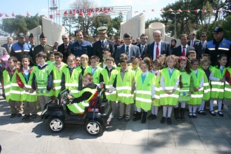 Eğitim Tır'ı İle Çocuklara Küçük Yaşta Trafik Bilinci Aşılanacak