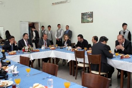 'Eğitim uzun vadeli bir yatırımdır'