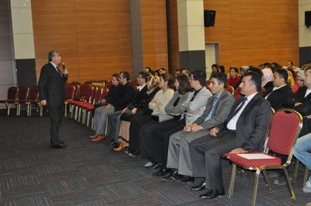 Eğitimci yazar Girgin: Evlilik öncesi çitlere sertifika verilmeli