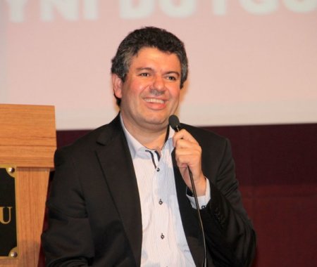 Eğitimci Yazar Kapaklıkaya: Öğretmenler eli öpülesi insanlardır