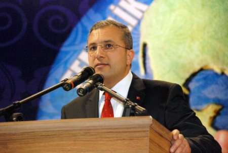 “eğitimciler, Milli Manevi Değerleri De Öğrencilere Aktarmalı”