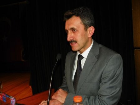 Eğitimcilerden aşureli ‘Öğretmenler Günü’ kutlaması