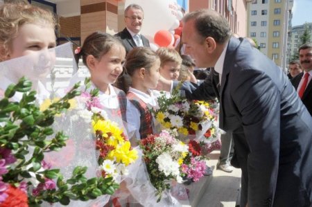 'Eğitimde başarı için öğrenci, öğretmen, veli ve idareci birlikteliği önemli'