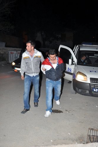 Eğlenmeye gittiği restoranda arkadaşını öldürdü