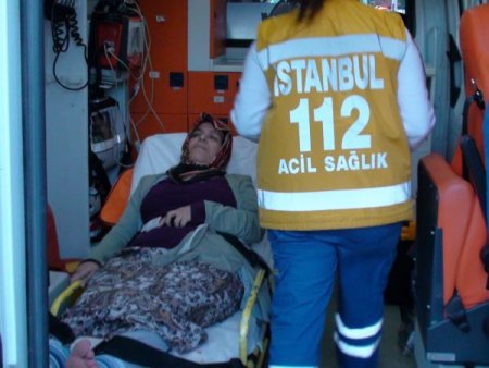 Ehliyetsiz sürücü, alışveriş yapan kadınları ezdi