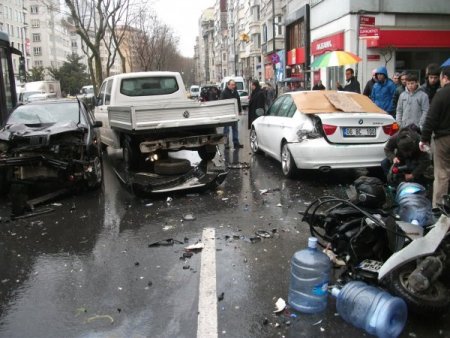 Ehliyetsiz Sürücü Ortalığı Savaş Alanına Çevirdi