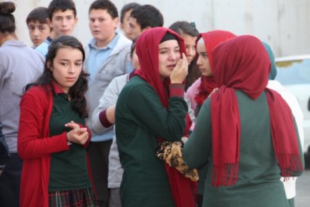 Ehliyetsiz sürücünün kamyonetle çarptığı öğrenci yaşam mücadelesi veriyor