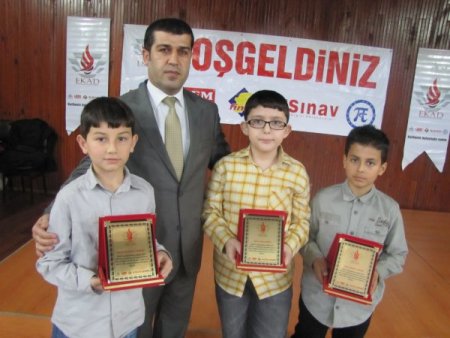 EKAD, DBS’de dereceye giren 48 öğrenciyi ödüllendirdi
