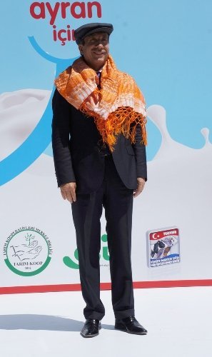 Eker: Süte verilen destek primi 9 kuruşa yükseltildi