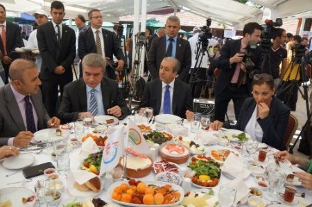 Eker: Süte verilen destek primi 9 kuruşa yükseltildi