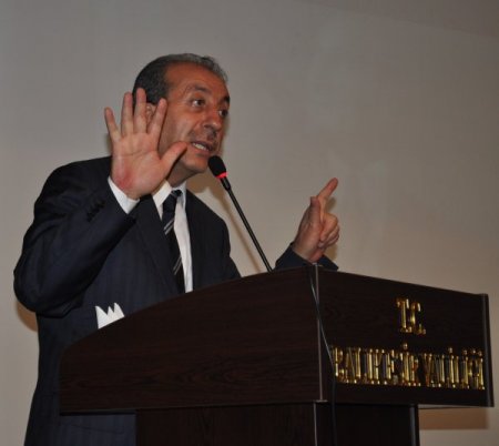 Eker: Toplulaştırma Yapılmazsa Türkiye'de 50 Yıl Sonra Tarımsal Üretim Biter