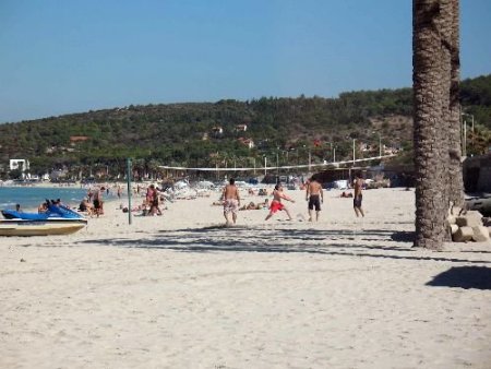 Ekim'de Çeşme'de Hala Denize Giriliyor