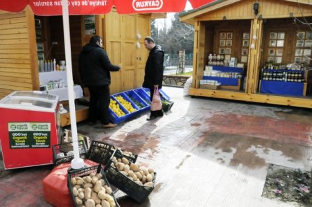 Ekolojik Pazar Hem Üreticileri Hem Tüketicileri Mutlu Ediyor