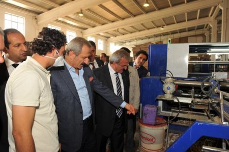 Ekonomi Bakanı Çağlayan: Bölgeye yatırım teröre meydan okumadır