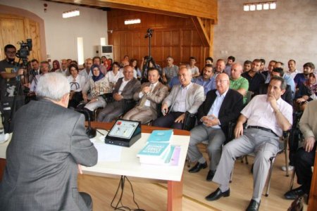 Ekrem Erdem: Anayasa Türkçenin referansı olmalı