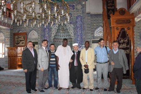 Ekvator Gineli Müslümanlar: İslam’a açız, ne olur bize dinimizi öğretin