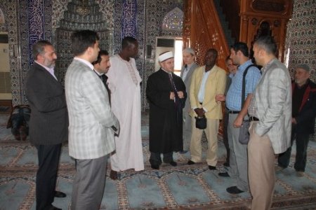 Ekvator Gineli Müslümanlar: İslam’a açız, ne olur bize dinimizi öğretin