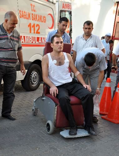 El Arabası Alınan Seyyar Satıcı Zabıtayı Bıçakladı