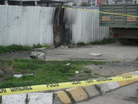 El Bombası Süsü Verilen Demir Parçası Polisi Alarma Geçirdi