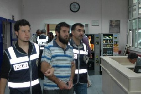 El Kaide Operasyonunda Gözaltına Alınan 17 Kişi Adliyeye Sevk Edildi