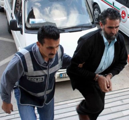 El Kaide Operasyonunda Gözaltına Alınan 5 Kişi Adliyeye Sevk Edildi