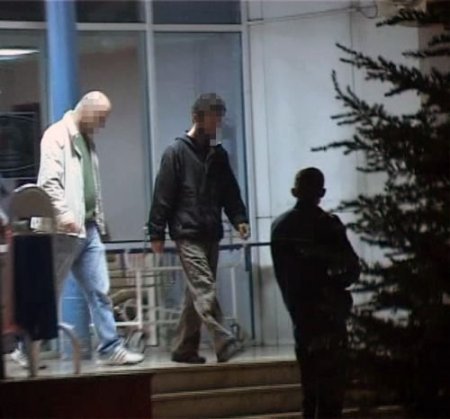 El Kaide Operasyonunda Gözaltına Alınan 8 Kişi Sağlık Kontrolünden Geçirildi