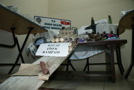 El Yapımı Bomba Gösterici Çocuğun Elinde Patladı