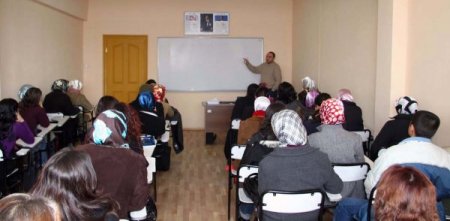 Elazığ Belediyesi 7 yılda 7 bin kişiyi eğitimden geçirdi