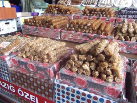 Elazığ Kapalı Çarşı'da Orcik alan bir daha alıyor