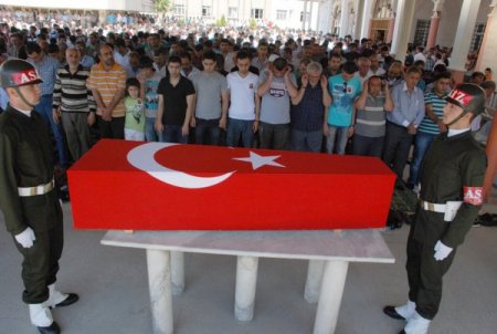 Elazığ Şehidini Uğurladı