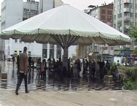 Elazığ yağmura teslim oldu