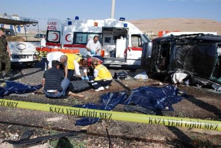 Elazığ'da Trafik Kazası: 3 Ölü, 2 Yaralı
