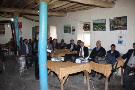 Elazığlı çiftçiler bitkisel ve hayvansal üretim konusunda bilgilendirildi
