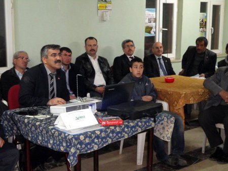 Elazığlı çirftçiler güveye karşı bilgilendirildi