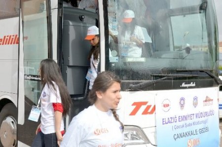 Elazığlı öğrenciler Çanakkale'yi gezdi