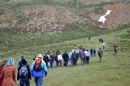 Elazığlı vatandaşlar dağ-doğa yürüyüşünün keyfini çıkardı