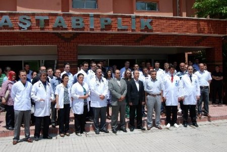 Elbistan Devlet Hastanesi'nde doktora saldırı, sağlıkçıları ayağa kaldırdı