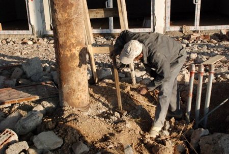 Elbistan'da borunun içine düşen yavru kedi, 6 gün aç - susuz kaldı