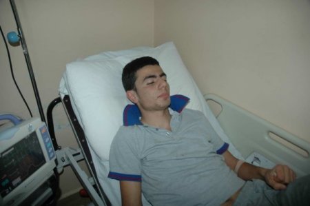 Elektrik akımına kapılan ineğini kurtarmak isterken az daha canından oluyordu