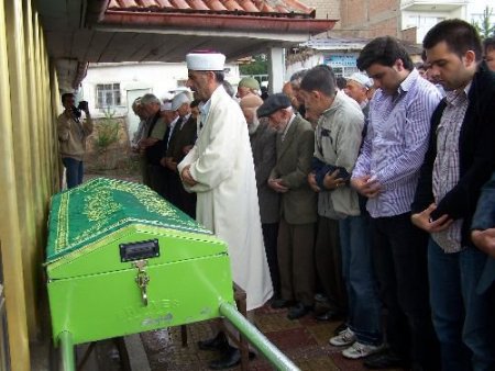 Elektrik Akımına Kapılan Teknisyen Toprağa Verildi
