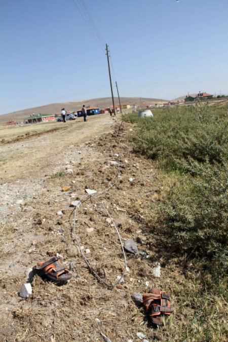 Elektrik Akımına Kapılarak Hayatını Kaybeden 2 Çocuğun Cenazesi Toprağa Verildi